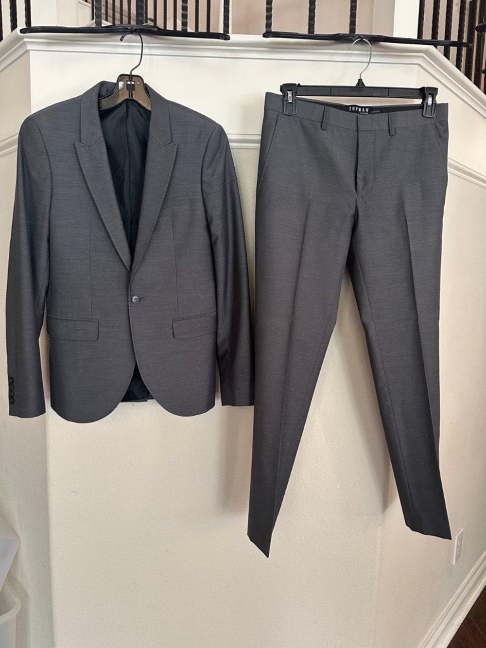 Topman Charcoal Gray Slim Two-Piece Suit Jacket & Pants